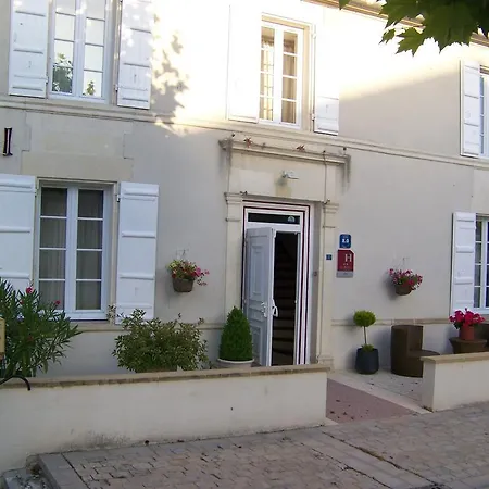 Le Relais Hotel